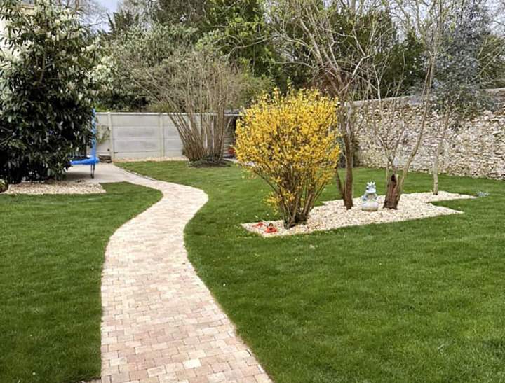 Entretien de parcs et jardins pour des espaces toujours soignés